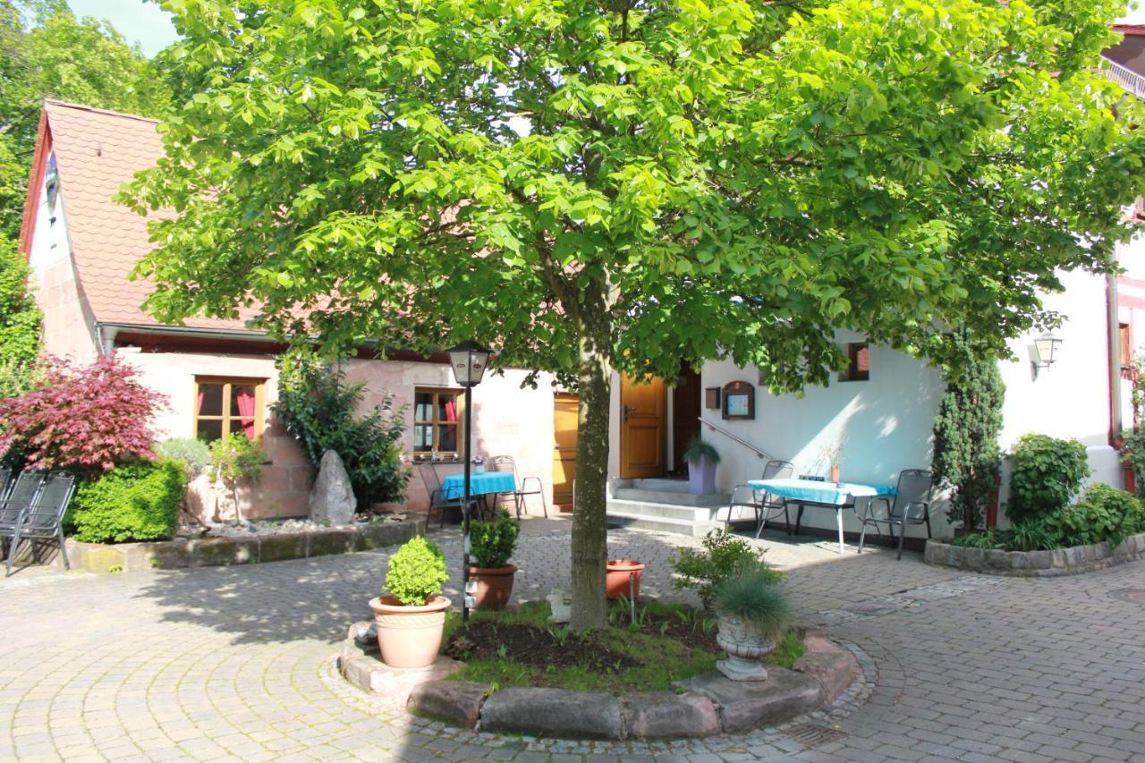 נירנברג Hotel Zur Friedenslinde מראה חיצוני תמונה